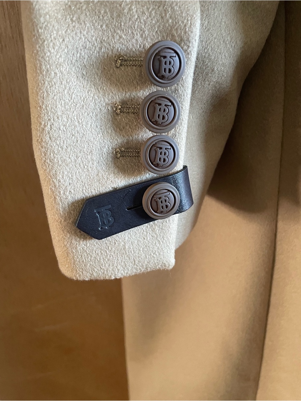 Burberry Men's Camel Single-Breasted Wool Overcoat - Picture 5 of 7